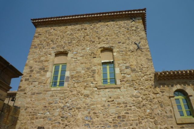 Corbières , château X et XVIII°